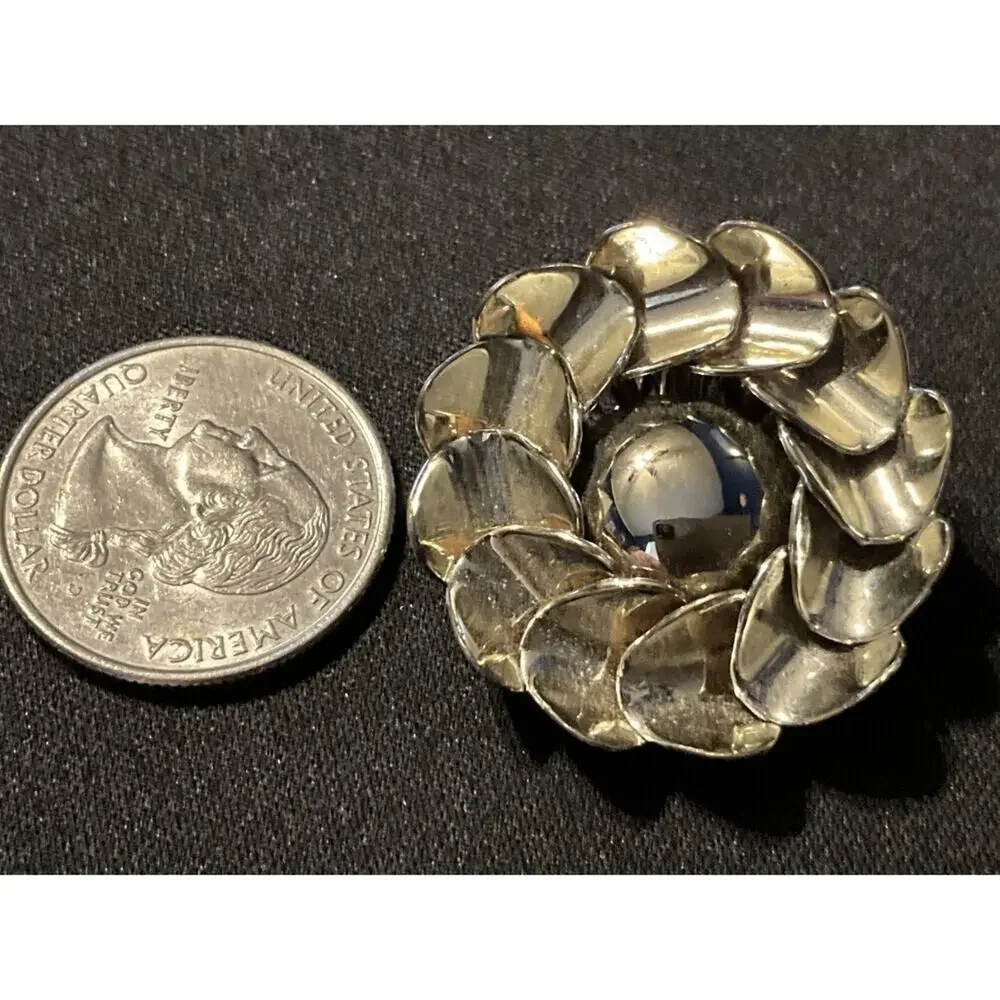 Vintage Silver Tone Flower Shaped Clip On Earrings